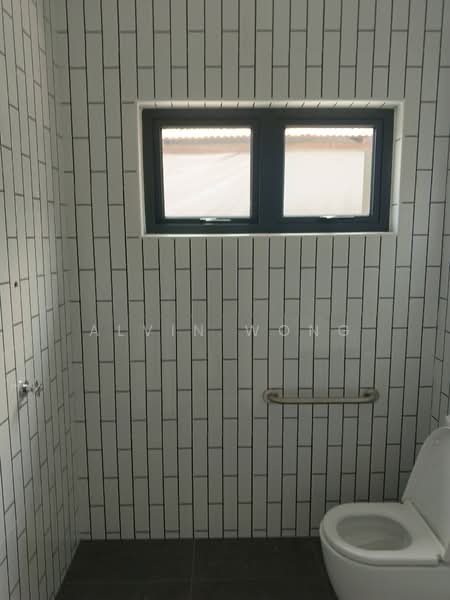 Commercial Bungalow for Rent in Pasir Pinji (Ipoh) - Alvin Wong - Bathroom - PropertyGuru.com.my