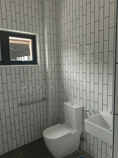 Commercial Bungalow for Rent in Pasir Pinji (Ipoh) - Alvin Wong - Bathroom - PropertyGuru.com.my