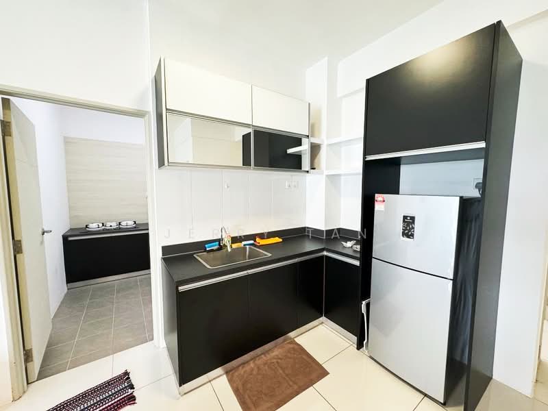 Kondominium untuk Disewa di The Latitude Condominium - Jerry Tan - Kitchen - PropertyGuru.com.my