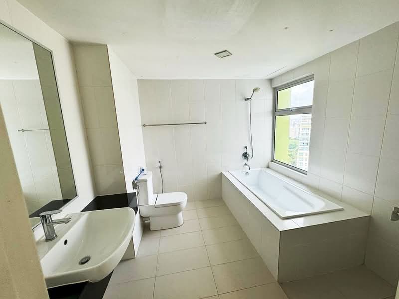 Kondominium untuk Disewa di The Latitude Condominium - Jerry Tan - Bathroom - PropertyGuru.com.my