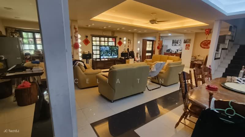 2-storey Terraced House for Sale in Usj 19 (Subang Jaya) - Celia Tan - Living Room - PropertyGuru.com.my
