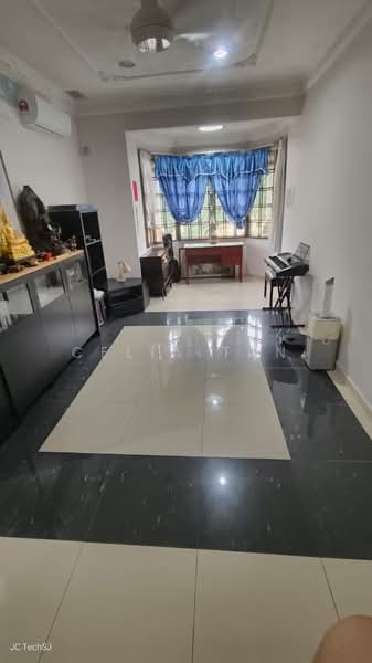 2-storey Terraced House for Sale in Usj 19 (Subang Jaya) - Celia Tan - Living Room - PropertyGuru.com.my