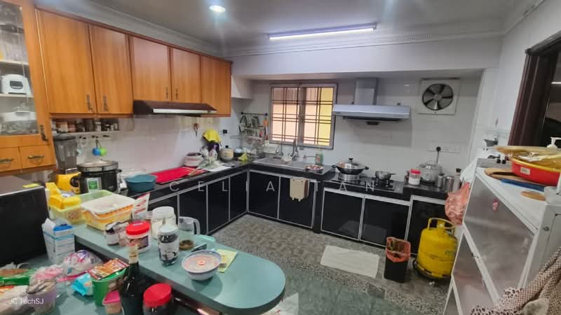 2-storey Terraced House for Sale in Usj 19 (Subang Jaya) - Celia Tan - Kitchen - PropertyGuru.com.my