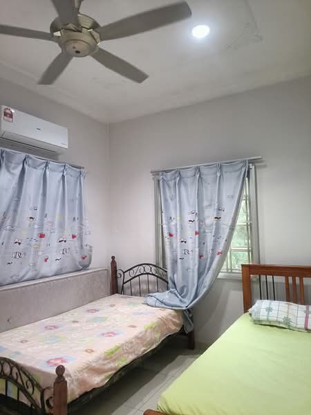 Rumah Teres 2-Tingkat untuk Dijual di Usj 19 (Subang Jaya) - Celia Tan - Bedroom - PropertyGuru.com.my