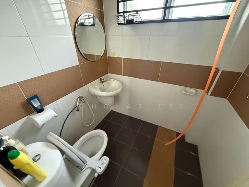 Rumah Teres 2 Tingkat untuk Dijual di Taman Perpaduan Mulia (Tambun) - Nicholas Lee - Bathroom - PropertyGuru.com.my