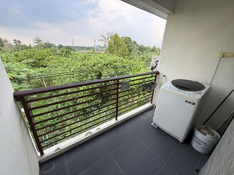 Rumah Teres 2 Tingkat untuk Dijual di Taman Perpaduan Mulia (Tambun) - Nicholas Lee - Balcony - PropertyGuru.com.my