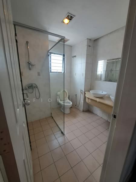 Semi-Detached House for Sale in Desa Parkcity (Kuala Lumpur) - Fiona Lee - Bathroom - PropertyGuru.com.my