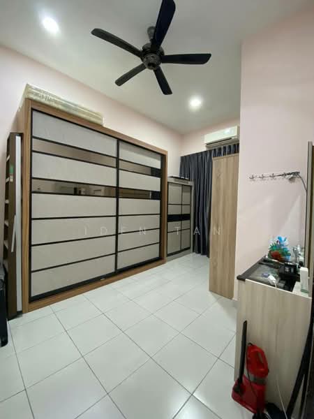Rumah Teres 1 Tingkat untuk Dijual di Bandar Putra (Kulai) - Iden Tan - Bedroom - PropertyGuru.com.my