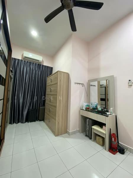 Rumah Teres 1 Tingkat untuk Dijual di Bandar Putra (Kulai) - Iden Tan - Bedroom - PropertyGuru.com.my
