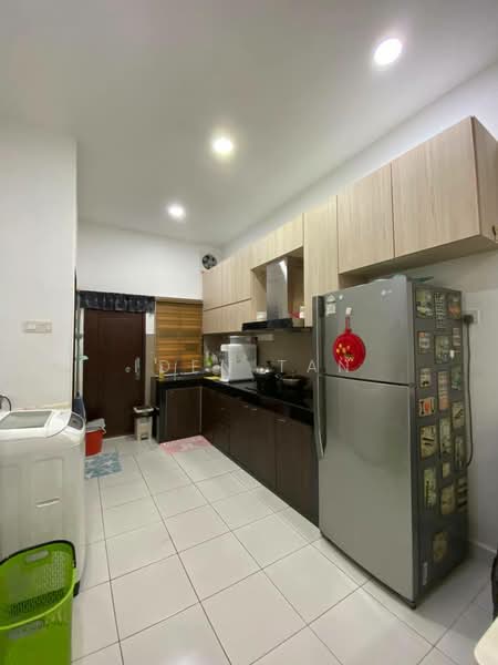 Rumah Teres 1 Tingkat untuk Dijual di Bandar Putra (Kulai) - Iden Tan - Kitchen - PropertyGuru.com.my