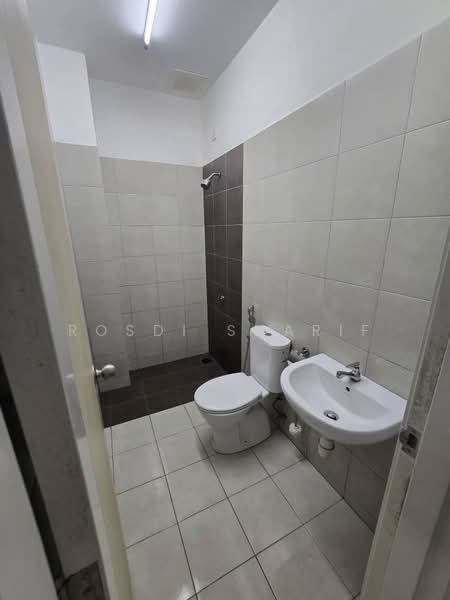 2-storey Terraced House for Sale in Bandar Tasik Puteri (Rawang) - Rosdi Sharif - Bathroom - PropertyGuru.com.my
