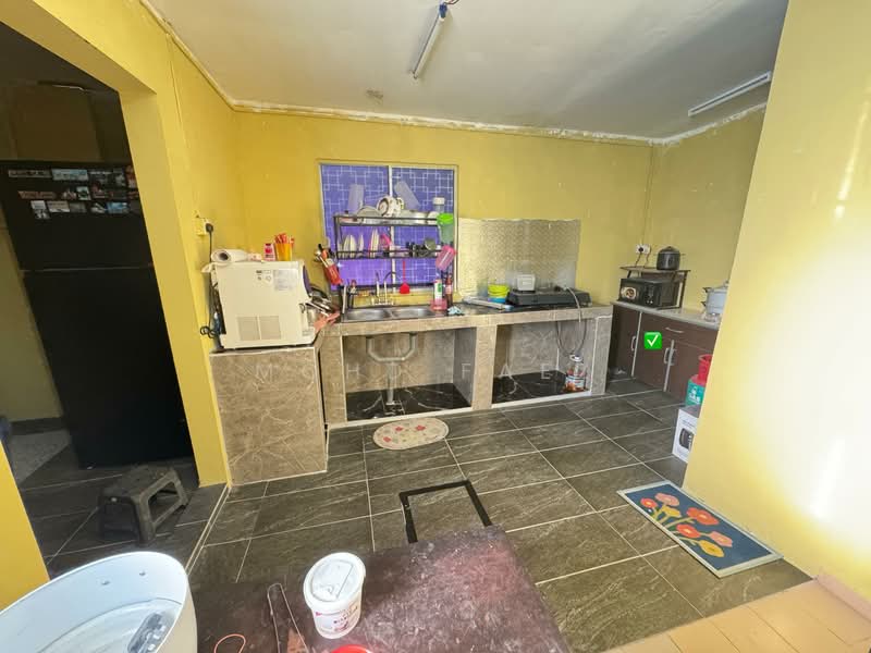 2-storey Terraced House for Sale in Taman Kota Masai (Pasir Gudang) - Mohd Faez - Kitchen - PropertyGuru.com.my