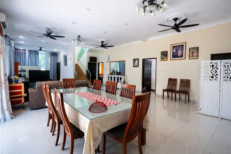 Bungalow for Sale in Usj 3 (Subang Jaya) - Zaty Jasmin - Living Room - PropertyGuru.com.my