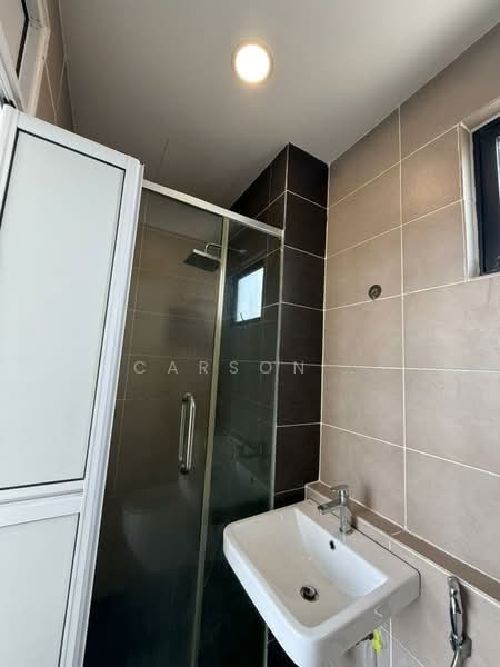 Service Residence for Sale at D'Pristine - Carson . - Bathroom - PropertyGuru.com.my