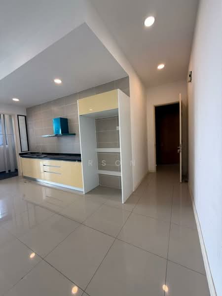 Service Residence for Sale at D'Pristine - Carson . - Kitchen - PropertyGuru.com.my