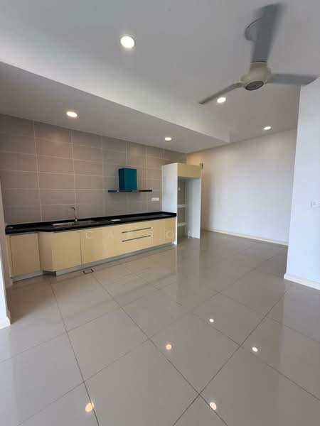 Service Residence for Sale at D'Pristine - Carson . - Kitchen - PropertyGuru.com.my