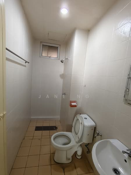 Pangsapuri untuk Dijual di Sri Mekar 2 - Jane Ng - Bathroom - PropertyGuru.com.my