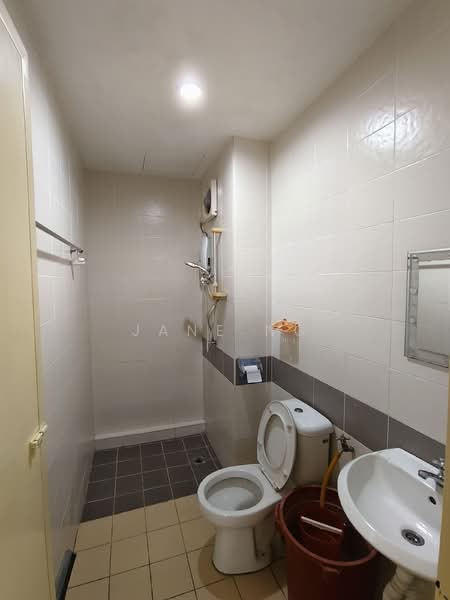Pangsapuri untuk Dijual di Sri Mekar 2 - Jane Ng - Bathroom - PropertyGuru.com.my