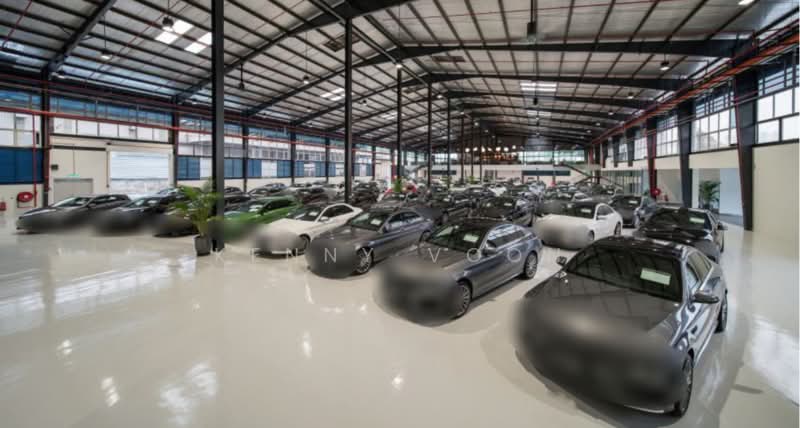 Warehouse for Rent in Bukit Kinrara Industrial Park (Puchong) - Kenny Voon - Car Park - PropertyGuru.com.my