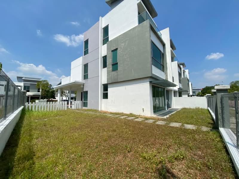 Rumah Berkembar untuk Dijual di Taman Molek (Johor Bahru) - Ke Xin Chan - Exterior - PropertyGuru.com.my