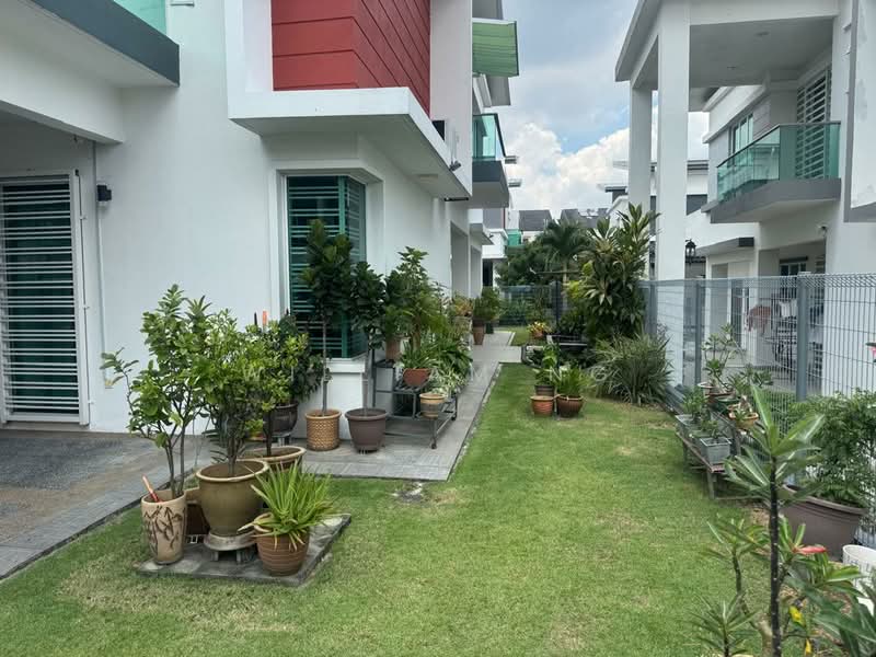 Semi-Detached House for Sale in Kajang (Selangor) - William Ng - Exterior - PropertyGuru.com.my