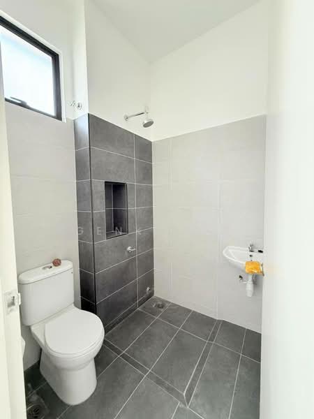 2-storey Terraced House for Rent in Ulu Tiram (Johor) - Genki Yap - Bathroom - PropertyGuru.com.my
