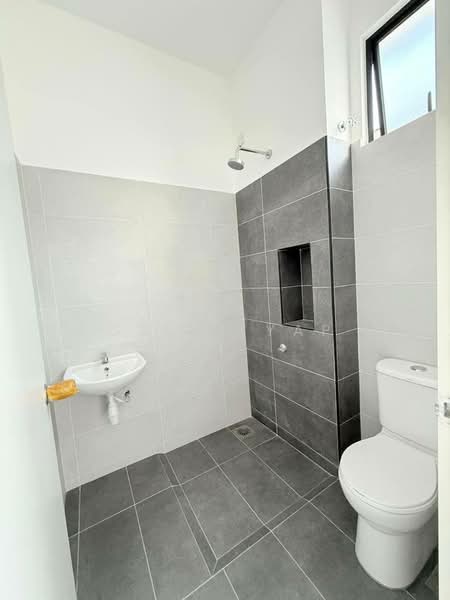 2-storey Terraced House for Rent in Ulu Tiram (Johor) - Genki Yap - Bathroom - PropertyGuru.com.my