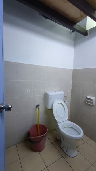 Shop / Office for Sale in Ehsan Jaya (Johor Bahru) - Iden Tan - Bathroom - PropertyGuru.com.my