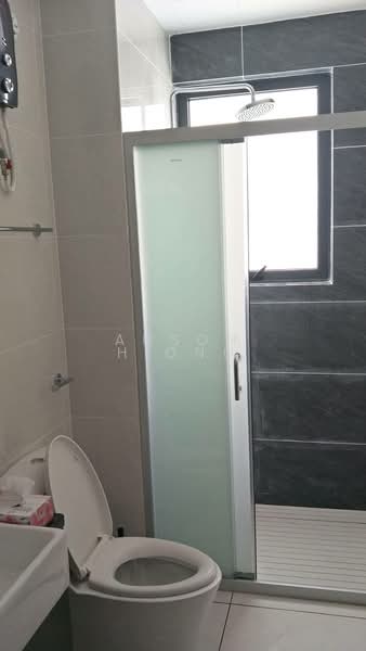 Kondominium untuk Disewa di Bay Point @ Country Garden Danga Bay - Anson Hiong - Bathroom - PropertyGuru.com.my