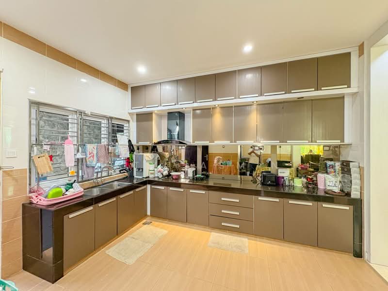 Rumah Banglo untuk Dijual di Taman Rasah Kemayan (Rasah) - Zaty Jasmin - Kitchen - PropertyGuru.com.my