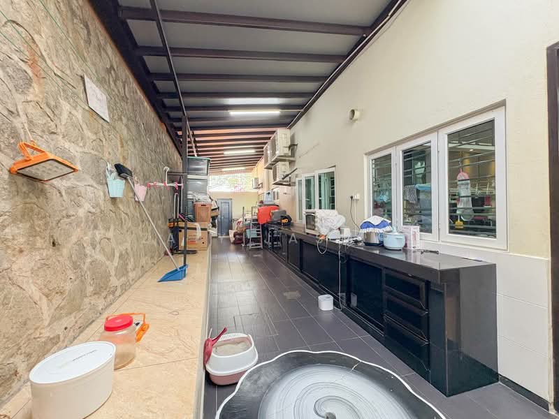 Rumah Banglo untuk Dijual di Taman Rasah Kemayan (Rasah) - Zaty Jasmin - Kitchen - PropertyGuru.com.my