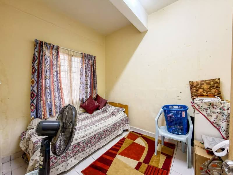 Rumah Teres 2 Tingkat untuk Dijual di Petaling Jaya (Selangor) - SITI KHAIRIYAH JAAFAR - Bedroom - PropertyGuru.com.my