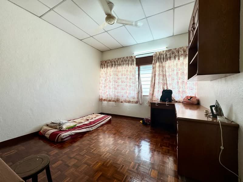 Rumah Berkembar untuk Dijual di Minden Heights (Gelugor) - Ronald Kee - Bedroom - PropertyGuru.com.my