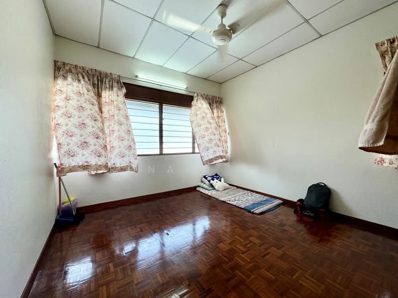 Rumah Berkembar untuk Dijual di Minden Heights (Gelugor) - Ronald Kee - Bedroom - PropertyGuru.com.my