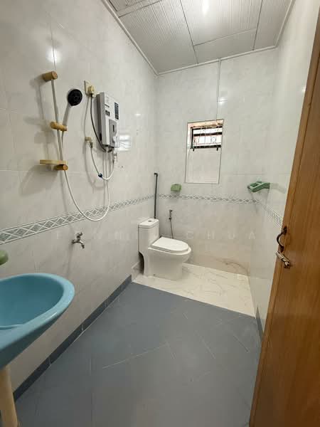 Semi-Detached House for Rent in Taman Serene (Johor Bahru) - Fennie Chua - Bathroom - PropertyGuru.com.my