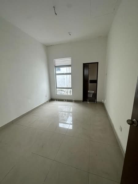 Cluster House for Sale in Nusantara Prima (Gelang Patah) - Yvonne Lim - Interior - PropertyGuru.com.my