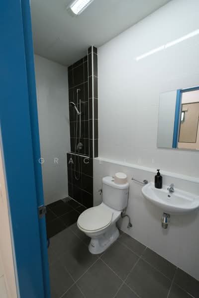 Semi-Detached House for Sale in Telok Panglima Garang (Selangor) - Grace Lai - Bathroom - PropertyGuru.com.my