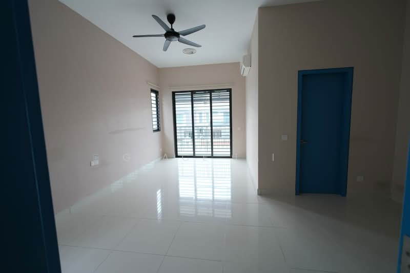 Semi-Detached House for Sale in Telok Panglima Garang (Selangor) - Grace Lai - Living Room - PropertyGuru.com.my