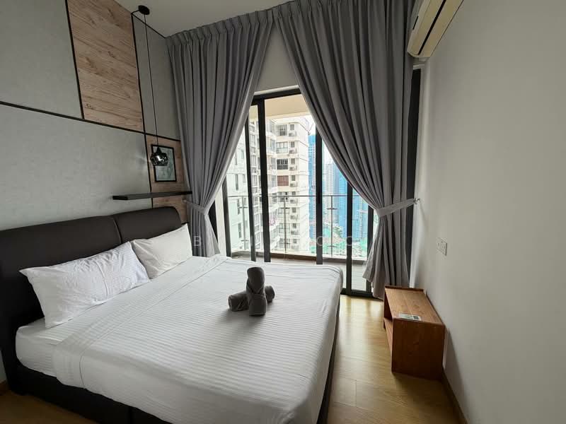 Kondominium untuk Dijual di Royal Strand @ Country Garden Danga Bay - Ben Foo - Bedroom - PropertyGuru.com.my