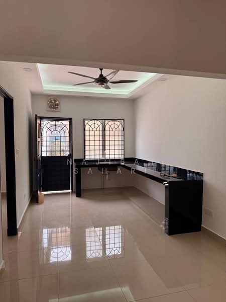 2-storey Terraced House for Sale in Bandar Tasik Kesuma (Beranang) - Najibah Sahari - Kitchen - PropertyGuru.com.my