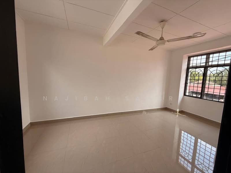 2-storey Terraced House for Sale in Bandar Tasik Kesuma (Beranang) - Najibah Sahari - PropertyGuru.com.my