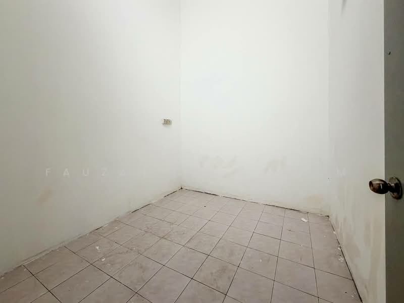 1-storey Terraced House for Sale in Taman Dato' Hormat (Telok Panglima Garang) - Fauzan bin Sahrom - Interior - PropertyGuru.com.my