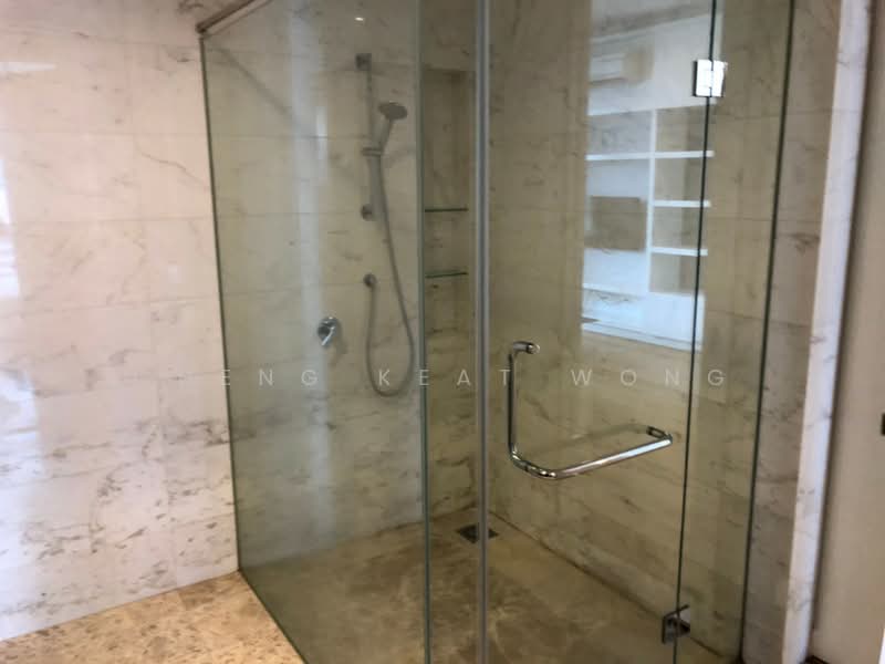Servis Apartment untuk Dijual di The Face Suites (Platinum Suites) - Cheng Keat Wong - Bathroom - PropertyGuru.com.my