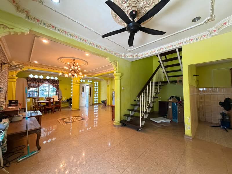 Rumah Teres 2 Tingkat untuk Dijual di Bandar Sungai Long (Selangor) - Cik Maya Abdul - Living Room - PropertyGuru.com.my