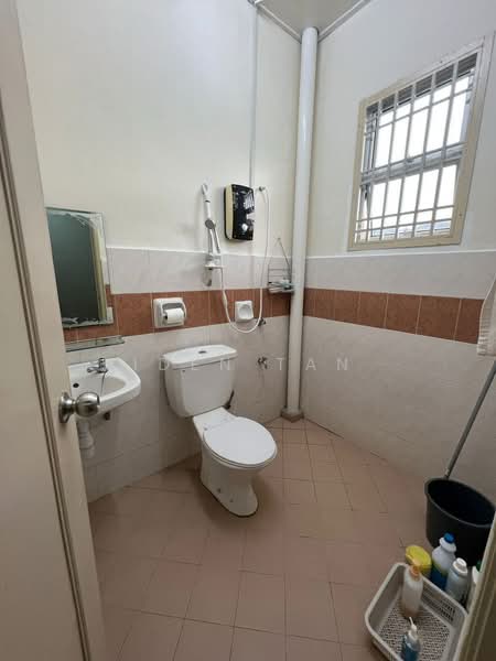Rumah Teres 2 Tingkat untuk Dijual di Kangkar Pulai (Skudai) - Iden Tan - Bathroom - PropertyGuru.com.my