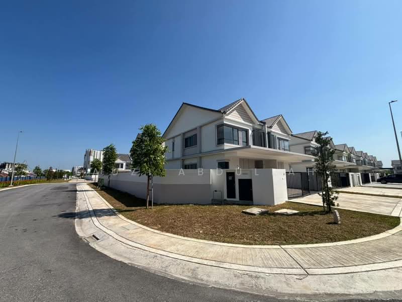 Rumah Berkembar untuk Dijual di Cyberjaya (Selangor) - Fauzi Abdullah - Exterior - PropertyGuru.com.my