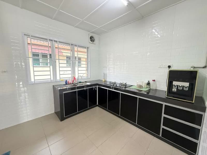1-storey Terraced House for Sale in Taman Pelangi Indah (Ulu Tiram) - Dylen Ngan - Kitchen - PropertyGuru.com.my