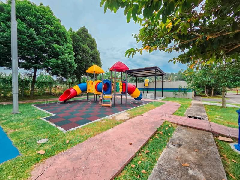 1-storey Terraced House for Sale in Taman Lestari Mewah (Semenyih) - Najibah Sahari - Exterior - PropertyGuru.com.my