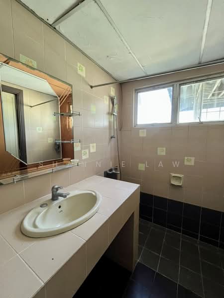 Condominium for Sale at RSGC View - Shannie Law - Bathroom - PropertyGuru.com.my