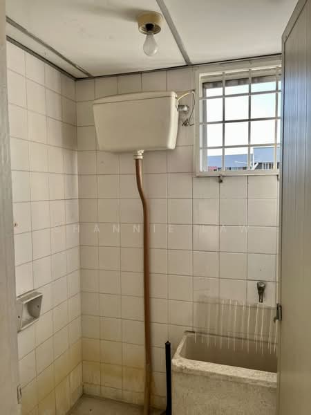 Condominium for Sale at RSGC View - Shannie Law - Bathroom - PropertyGuru.com.my